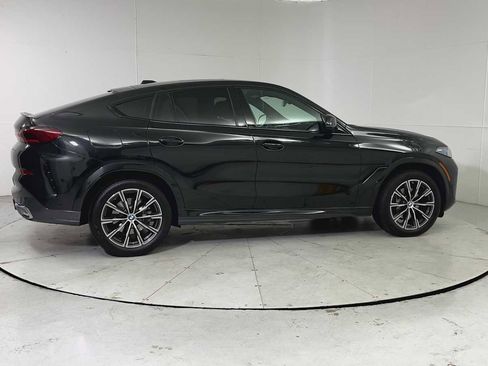 Used 2025 BMW X6 xDrive40i w/ Climate Comfort Package image 9