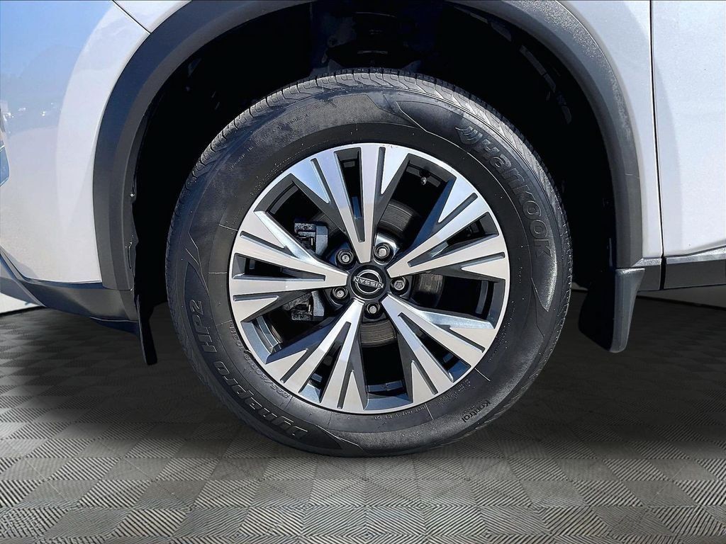 Certified 2023 Nissan Rogue SV AWD/4WD image 7