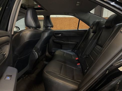 Used 2017 Toyota Camry XLE w/ Moonroof Package image 37