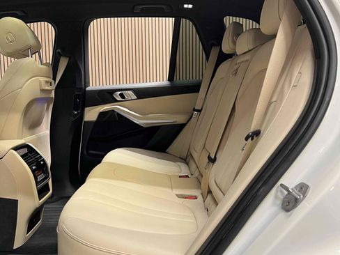 Used 2019 BMW X5 xDrive40i w/ Convenience Package AWD/4WD image 30