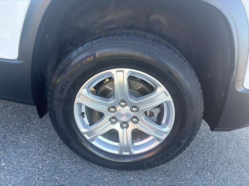 Used 2019 GMC Acadia SLE FWD image 36