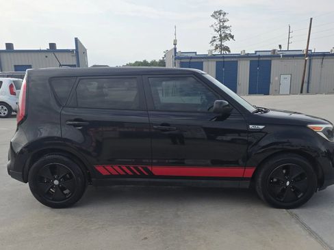 Used 2016 Kia Soul w/ Convenience Package FWD image 9