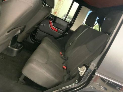 Used 2015 Jeep Wrangler Unlimited Sport AWD/4WD image 15