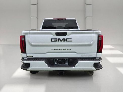 New 2026 GMC Sierra 2500 Denali Ultimate AWD/4WD image 4