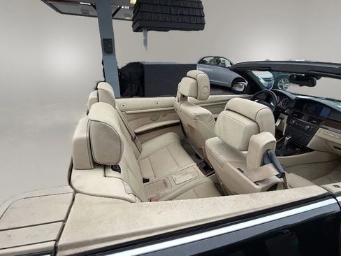 Used 2009 BMW 335i Convertible w/ Premium Pkg image 21