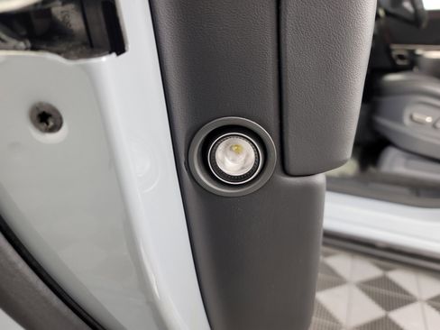 Used 2022 Rivian R1T Adventure image 30