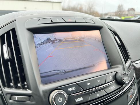 Used 2015 Buick Regal image 17