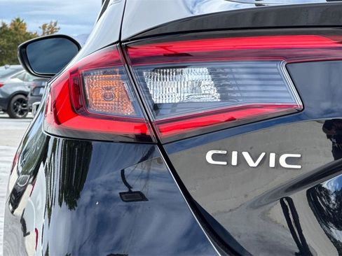 Used 2022 Honda Civic Sport image 25