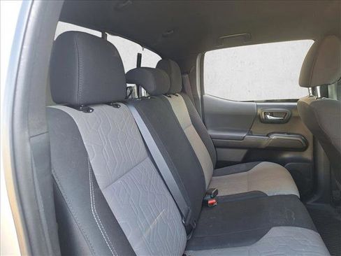 Used 2020 Toyota Tacoma TRD Sport w/ Technology Package image 15