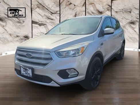 Used 2019 Ford Escape SE AWD/4WD image 1