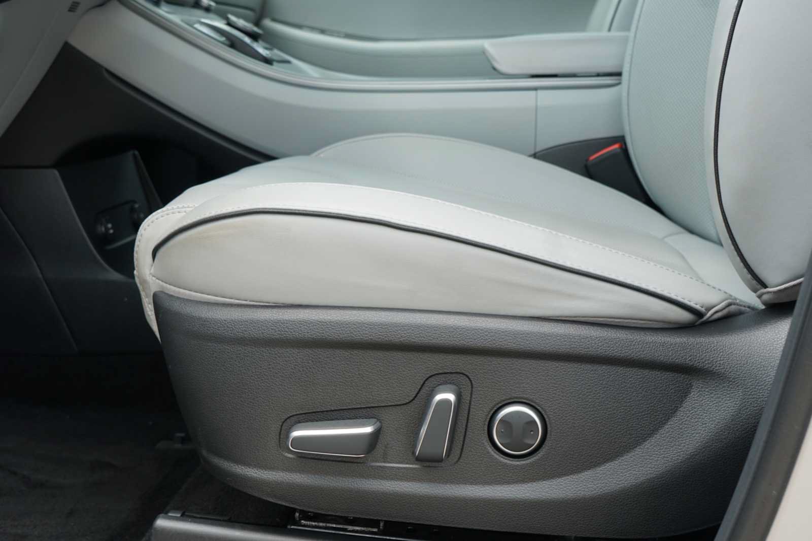 Used 2025 Hyundai Palisade SEL FWD image 18