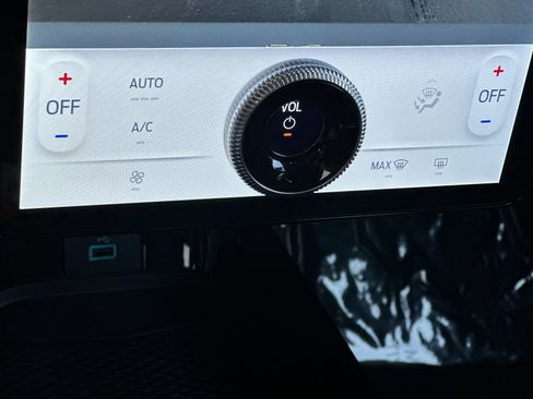 Certified 2024 Ford Mustang Mach-E Select image 22