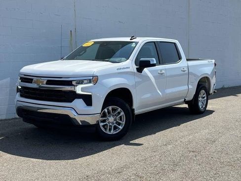 Used 2022 Chevrolet Silverado 1500 LT image 1