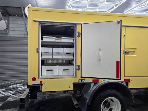 Used 2022 Ford E-450 and Econoline 450 Super Duty RWD image 10