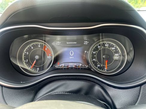 Used 2022 Jeep Cherokee Latitude Lux w/ Sun & Sound Group AWD/4WD image 29