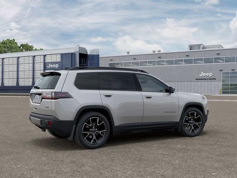 New 2026 Jeep Cherokee Overland w/ Trailer Tow Group AWD/4WD image 5