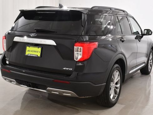 Used 2022 Ford Explorer XLT w/ Equipment Group 202A AWD/4WD image 12