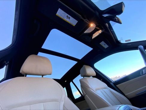 Used 2021 BMW X5 xDrive40i w/ Premium Package image 13