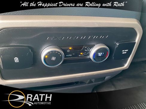 Used 2024 Ford Expedition XLT image 19