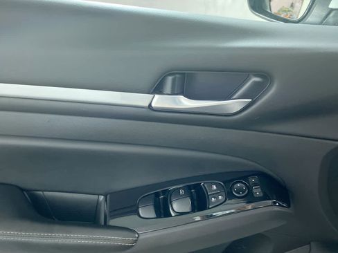 Used 2023 Nissan Altima 2.5 SV image 19