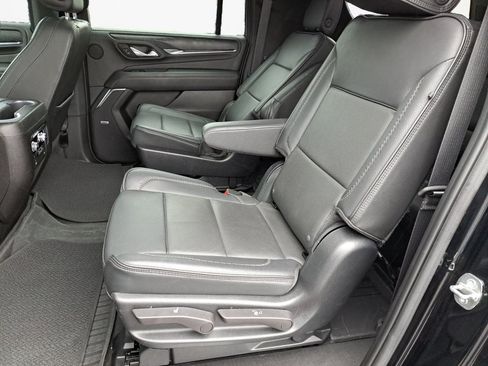 Used 2023 GMC Yukon XL Denali AWD/4WD image 12