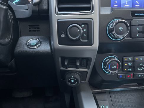 Used 2020 Ford F350 Lariat w/ Tremor Off-Road Package image 22