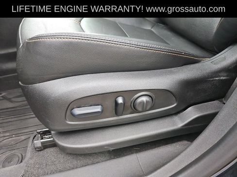 Used 2023 Chevrolet Equinox Premier AWD/4WD image 15