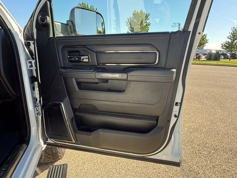 Used 2022 RAM 3500 Limited AWD/4WD image 11