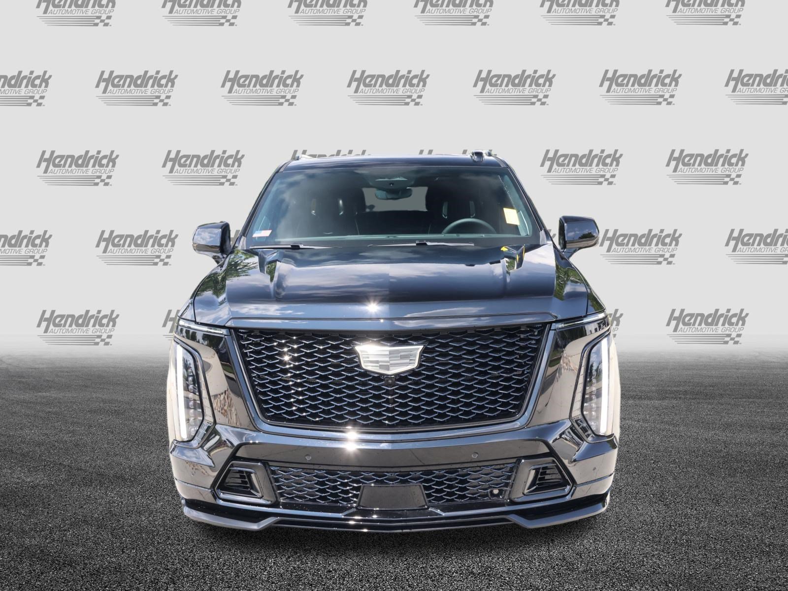 Used 2026 Cadillac Escalade ESV V AWD/4WD image 3
