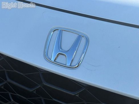 Used 2025 Honda HR-V EX-L image 32
