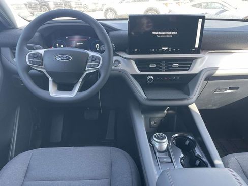 New 2026 Ford Explorer Active RWD image 9