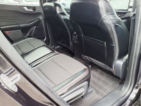 Certified 2024 Ford Escape ST-Line w/ Tech Pack #1 image 13