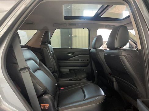 Used 2024 Nissan Pathfinder SL w/ SL Premium Package AWD/4WD image 22