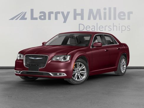 Used 2022 Chrysler 300 Touring L image 1