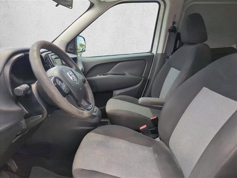 Used 2018 RAM ProMaster City Tradesman image 9