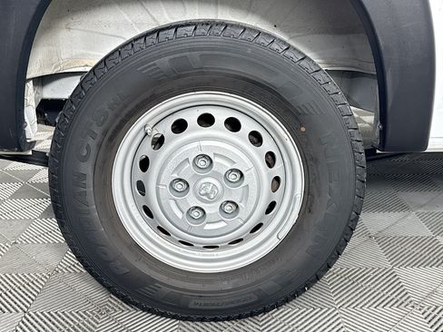 Used 2025 RAM ProMaster 2500 w/ Safety Group FWD image 27