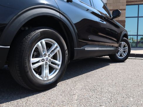 Certified 2023 Ford Explorer XLT w/ Equipment Group 202A AWD/4WD image 11