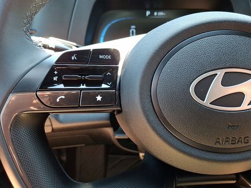 Used 2025 Hyundai Elantra Sport FWD image 21
