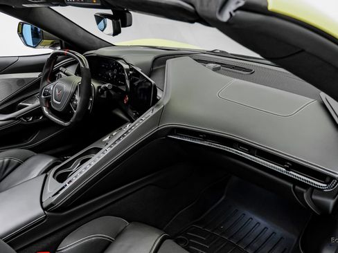 Used 2021 Chevrolet Corvette Stingray Premium Cpe w/ Z51 Performance Package RWD image 53