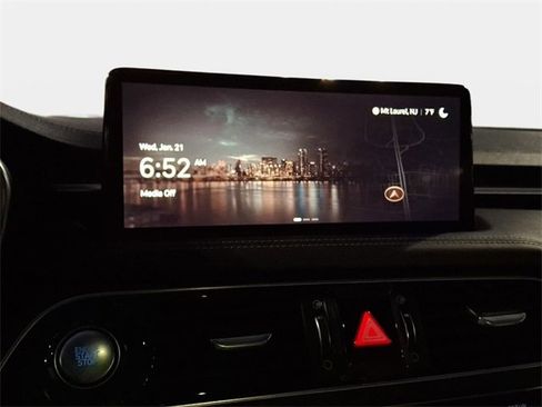 Used 2023 Genesis G70 2.0T image 25