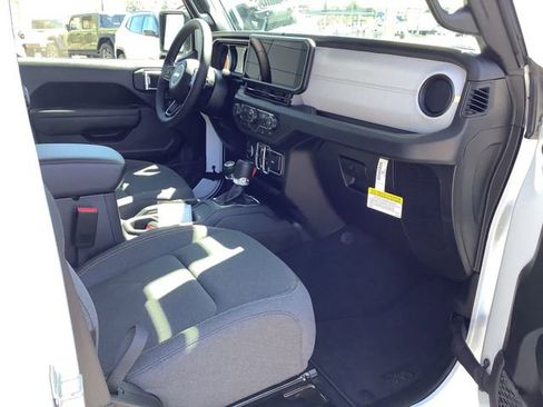 New 2026 Jeep Gladiator Sport AWD/4WD image 37