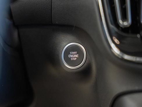Used 2023 Volvo XC40 B5 Plus w/ Driver Assist Package AWD/4WD image 28