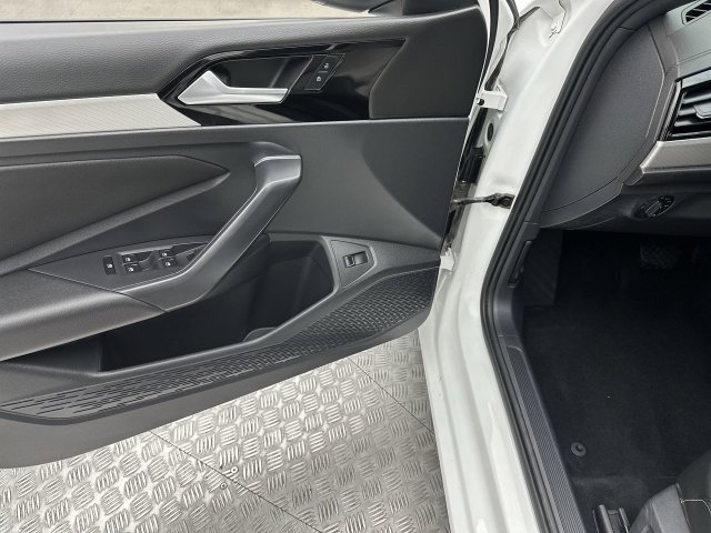Used 2019 Volkswagen Jetta R-Line FWD image 13