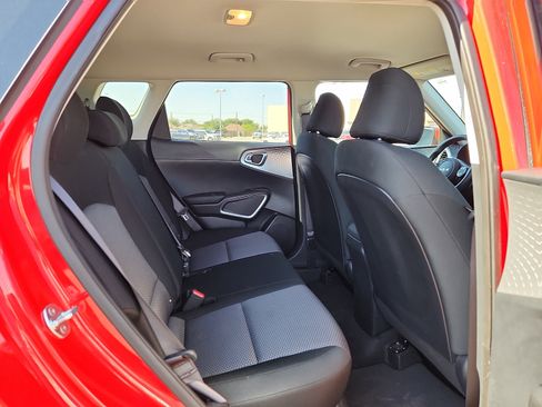 Used 2024 Kia Soul LX w/ Option Group 015 FWD image 14