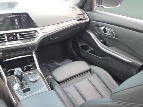 Used 2019 BMW 330i xDrive Sedan w/ Driving Assistance Package image 14