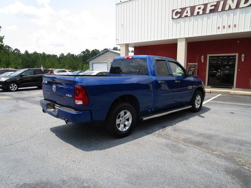 Used 2017 RAM 1500 Express AWD/4WD image 4