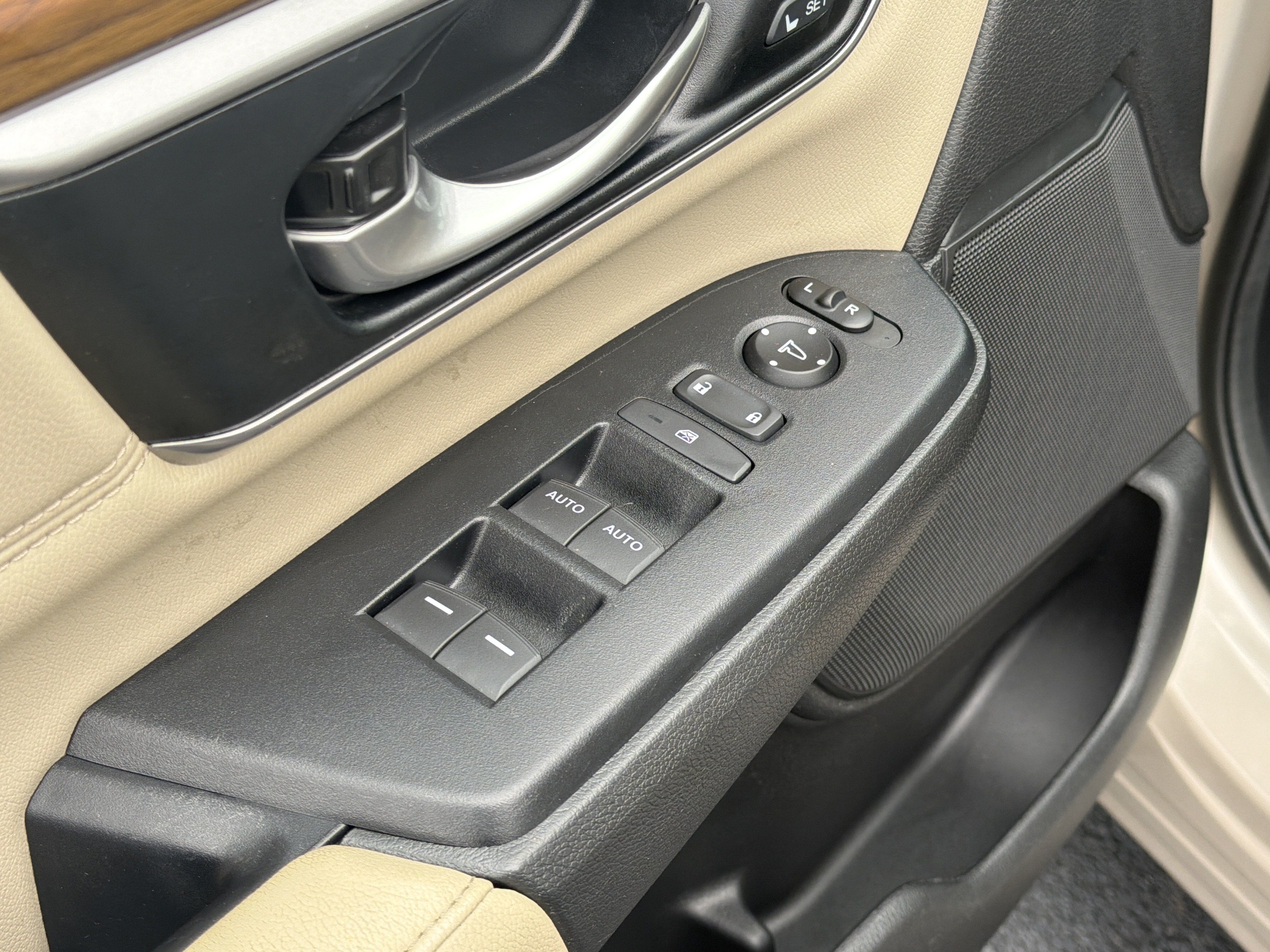 Used 2019 Honda CR-V EX-L image 23