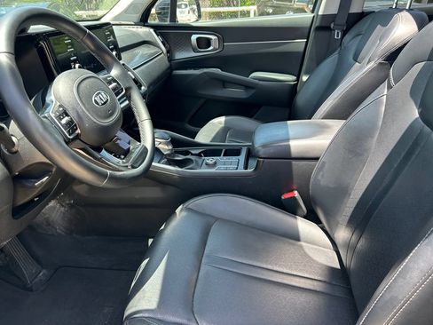 Used 2021 Kia Sorento S w/ Panoramic Sunroof Package FWD image 11