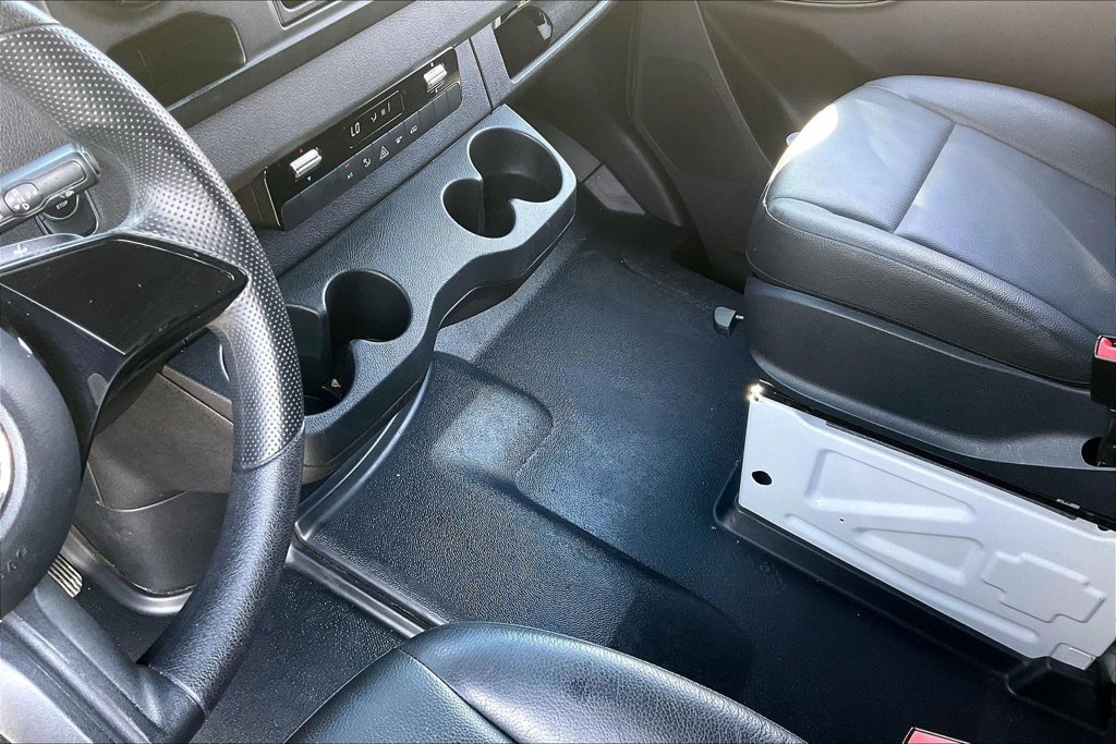 Used 2025 Mercedes-Benz Sprinter 2500 image 16
