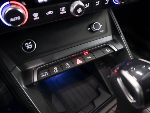 New 2025 Audi Q3 2.0T Premium Plus image 25